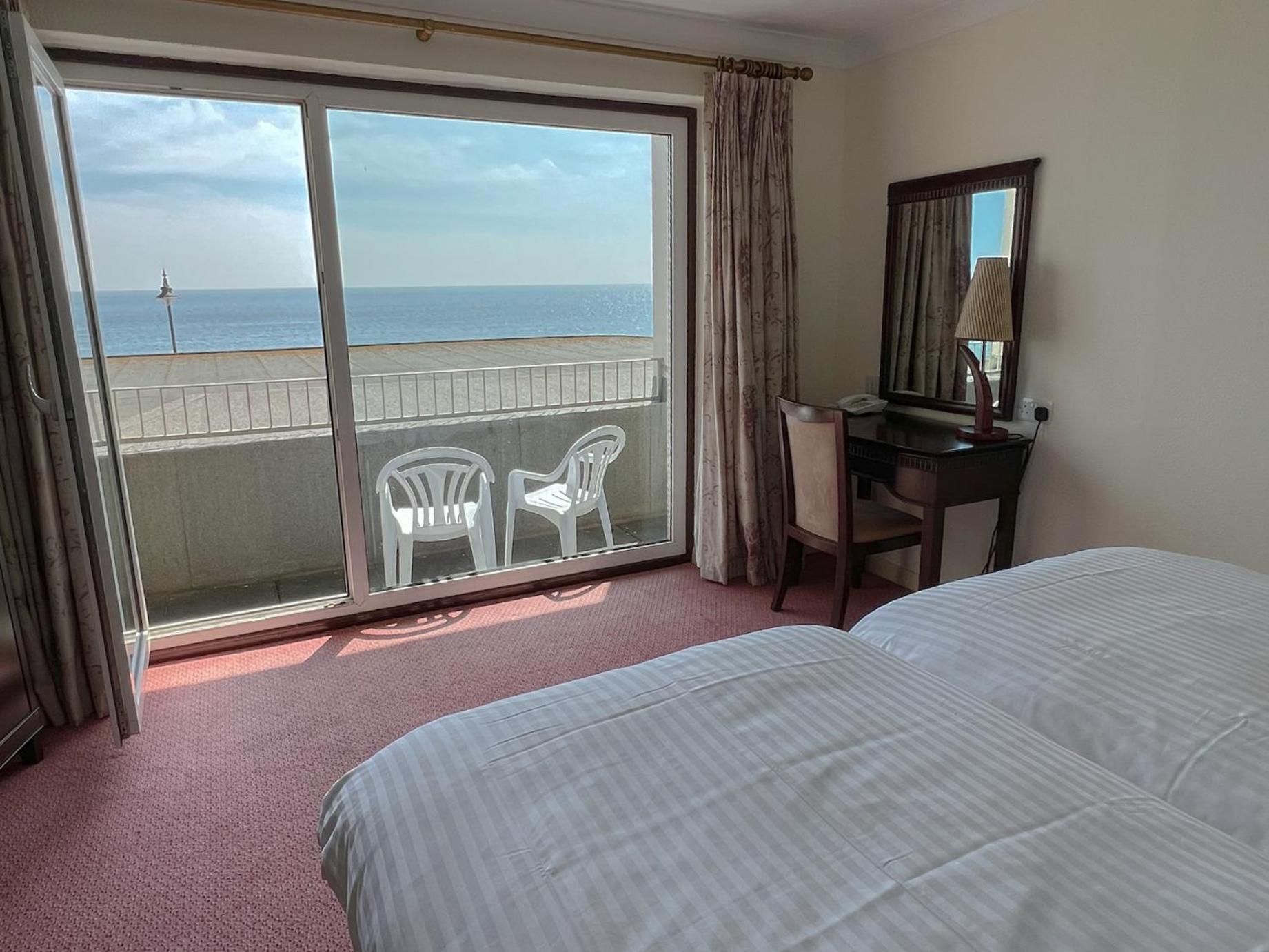 Regent Court - Seafront, Sandown - Free Car Ferry For Bookings Of 3 Or More Nights, Subject To Availability Bilik gambar