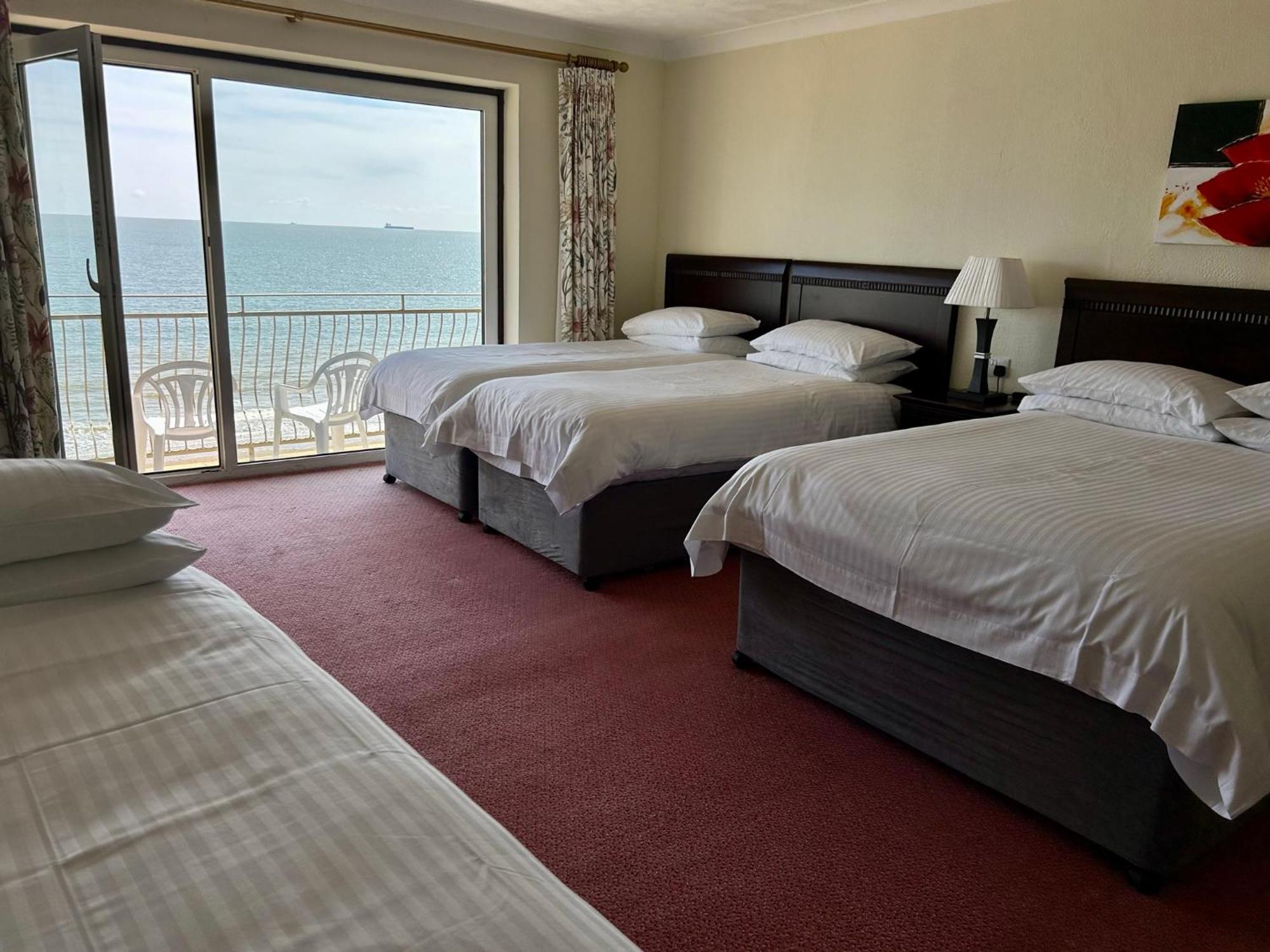 Regent Court - Seafront, Sandown - Free Car Ferry For Bookings Of 3 Or More Nights, Subject To Availability Bilik gambar