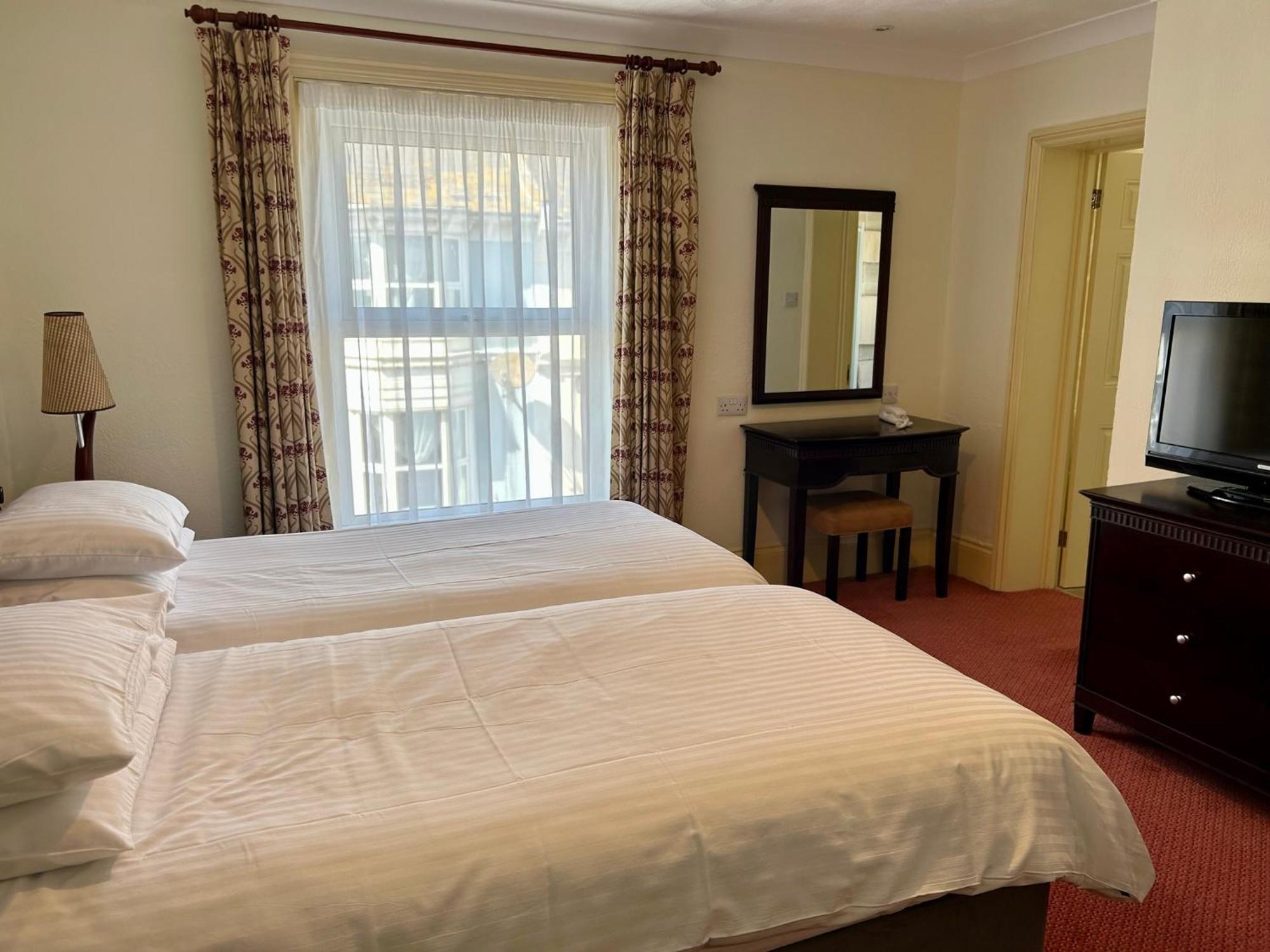 Regent Court - Seafront, Sandown - Free Car Ferry For Bookings Of 3 Or More Nights, Subject To Availability Bilik gambar